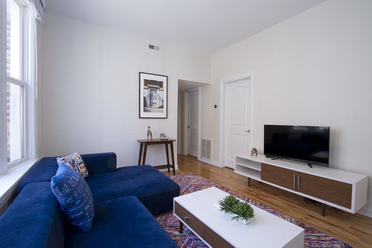 2149 W. Division Street - Photo 3 of 12