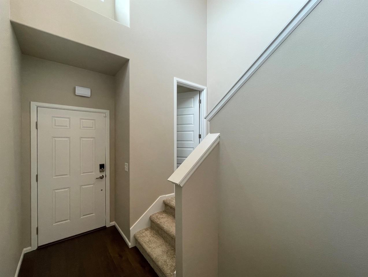 913 Timberline Ave #1 - Photo 2 of 21