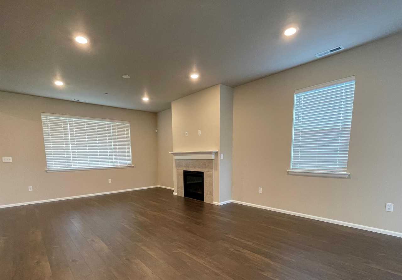 913 Timberline Ave #1 - Photo 4 of 21