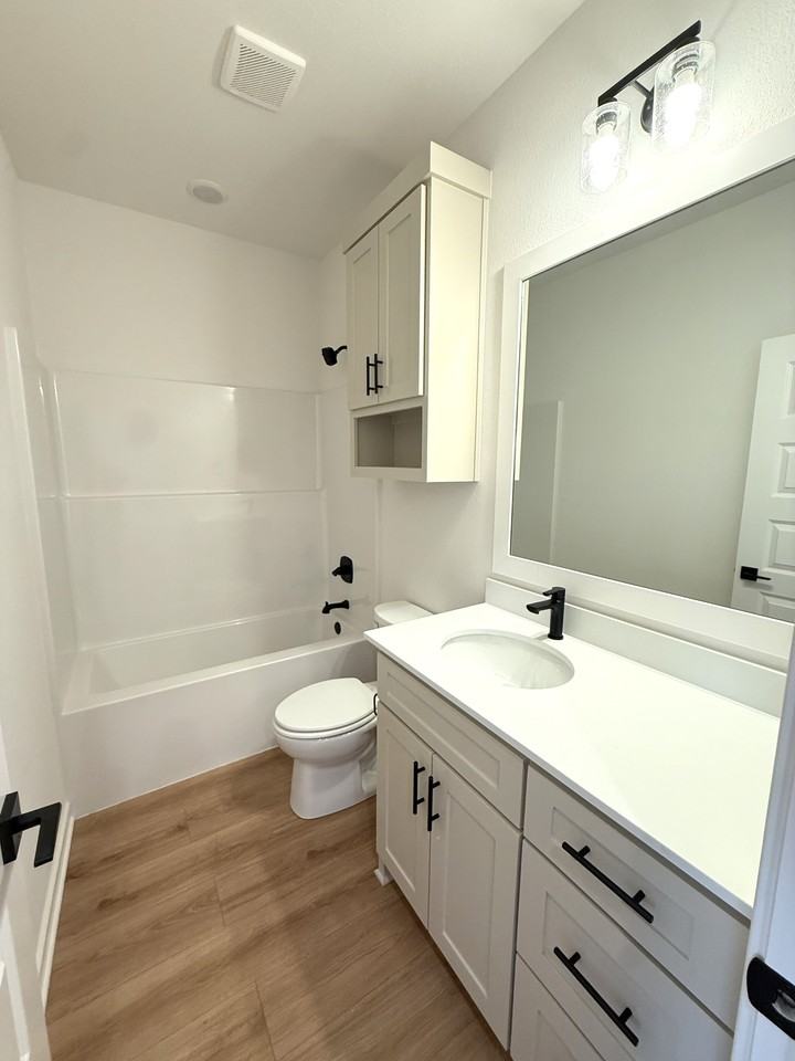 1516 W Sligo St #1 - Photo 6 of 12