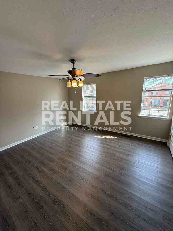 117 Brown Avenue - Photo 6 of 10