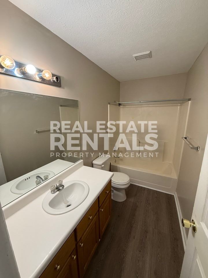 117 Brown Avenue - Photo 7 of 10