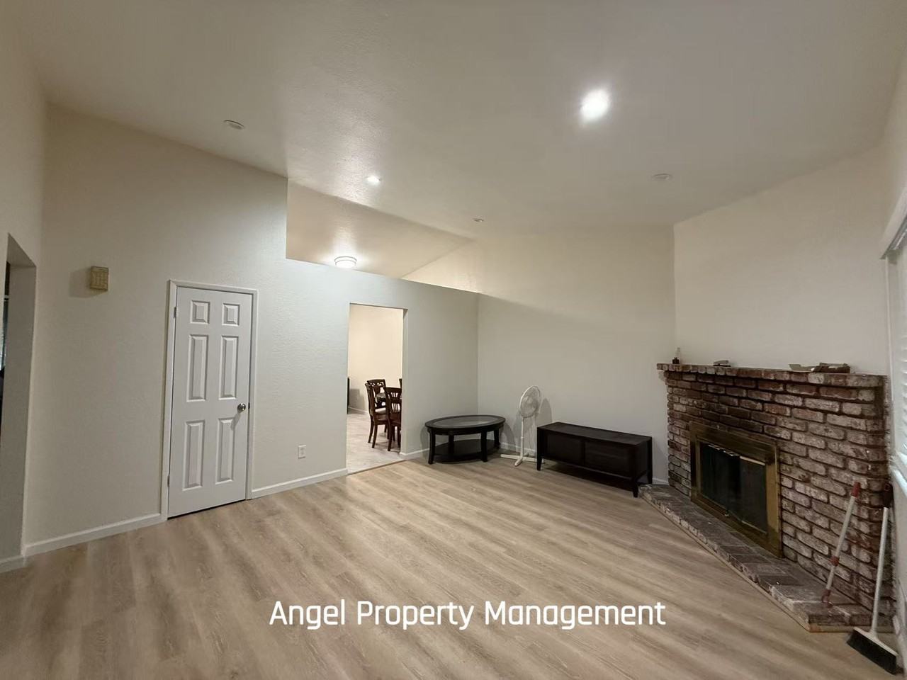 5904 Stallon Way - Photo 4 of 10