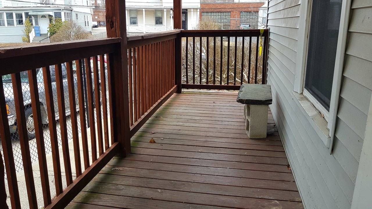 78 Linden Street - Photo 5 of 10