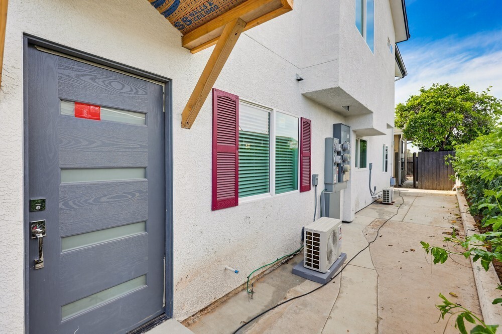 3330 Altadena Ave. - Photo 2 of 30