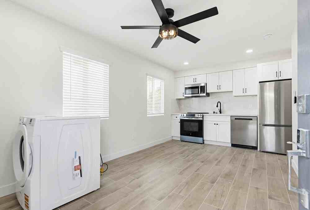 3330 Altadena Ave. - Photo 4 of 30