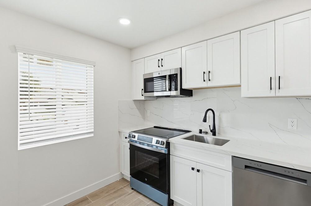 3330 Altadena Ave. - Photo 6 of 30