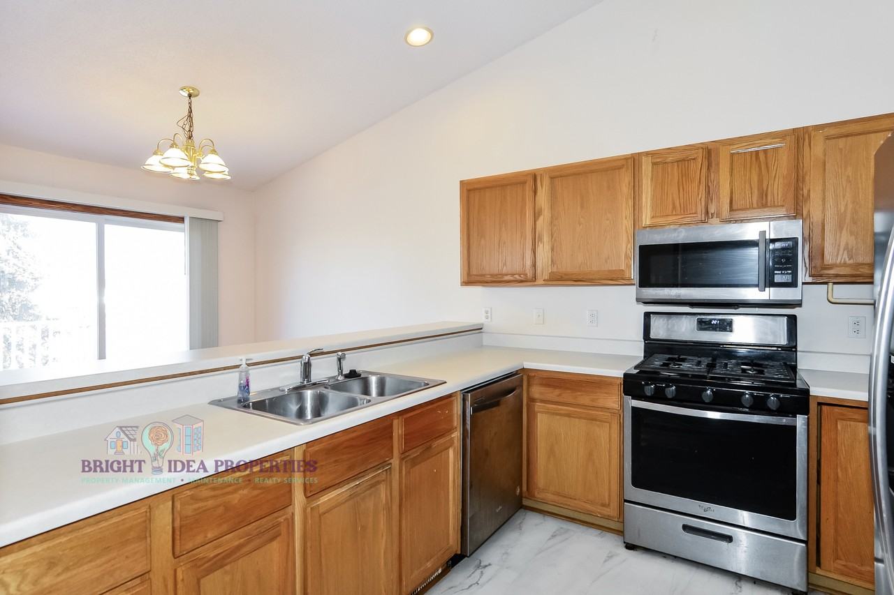 2737 Douglas Dr N #1 - Photo 4 of 18