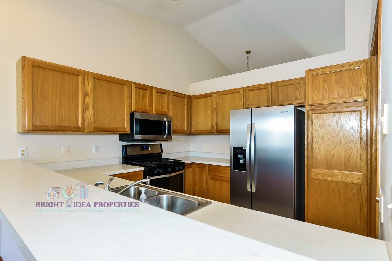 2737 Douglas Dr N #1 - Photo 6 of 18