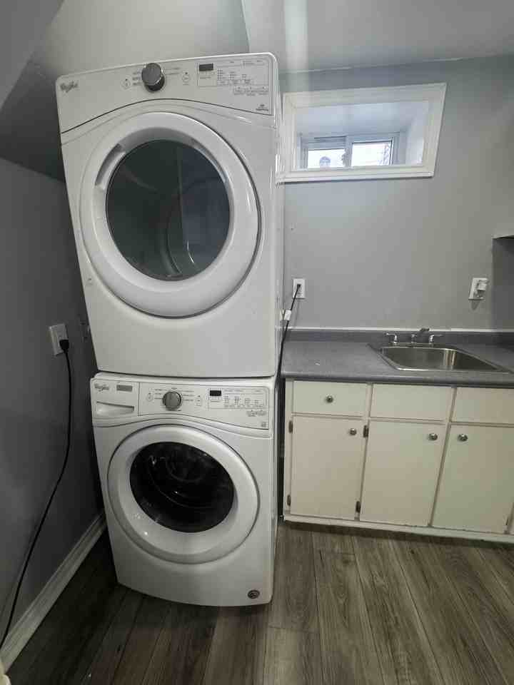 492 King George St #A - Photo 5 of 28