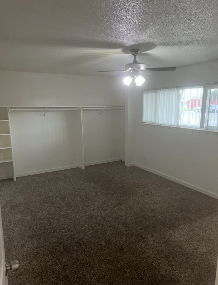 10335 White Rock Road - Photo 7 of 8