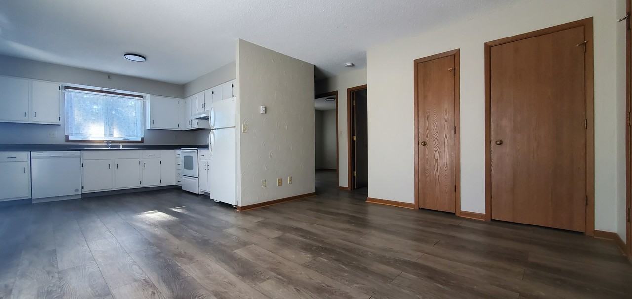 408-412 3rd Ave SW - Photo 3 of 10