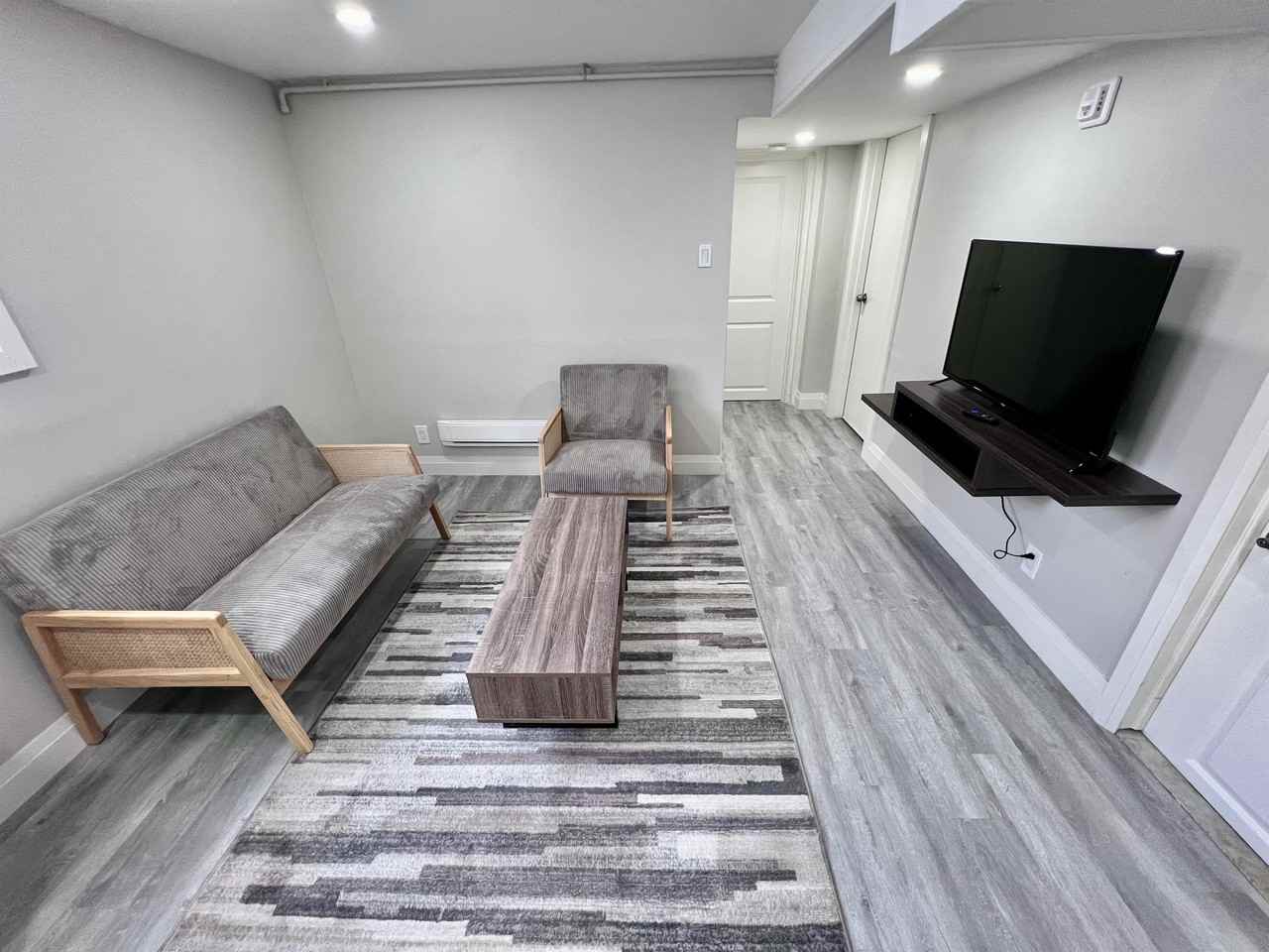 1518 University Ave W #1