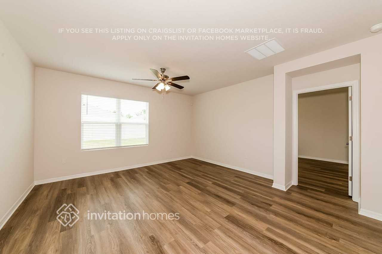 7957 Majestic Palms Ct - Photo 4 of 19