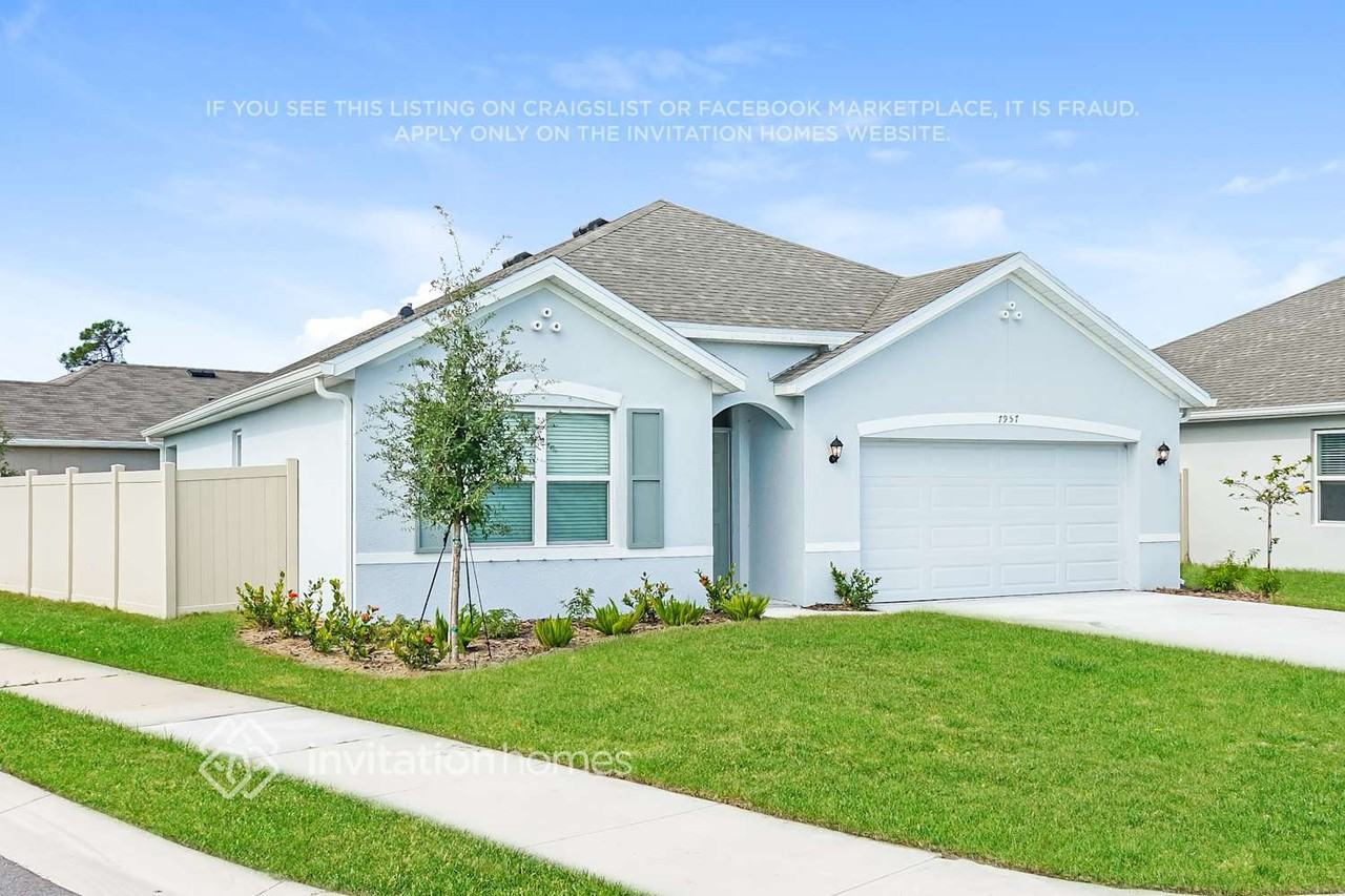 7957 Majestic Palms Ct - Photo 3 of 18