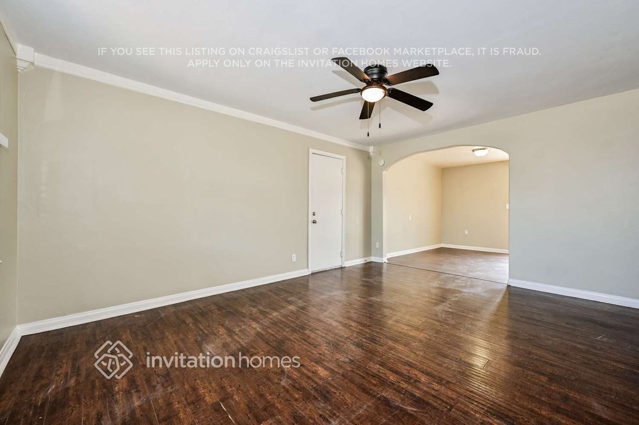 212 E 185th St - Photo 4 of 17