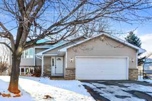 featured image of 3746 Hamlet Ave N