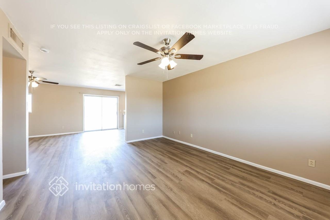 3420 W Grovers Ave - Photo 3 of 17