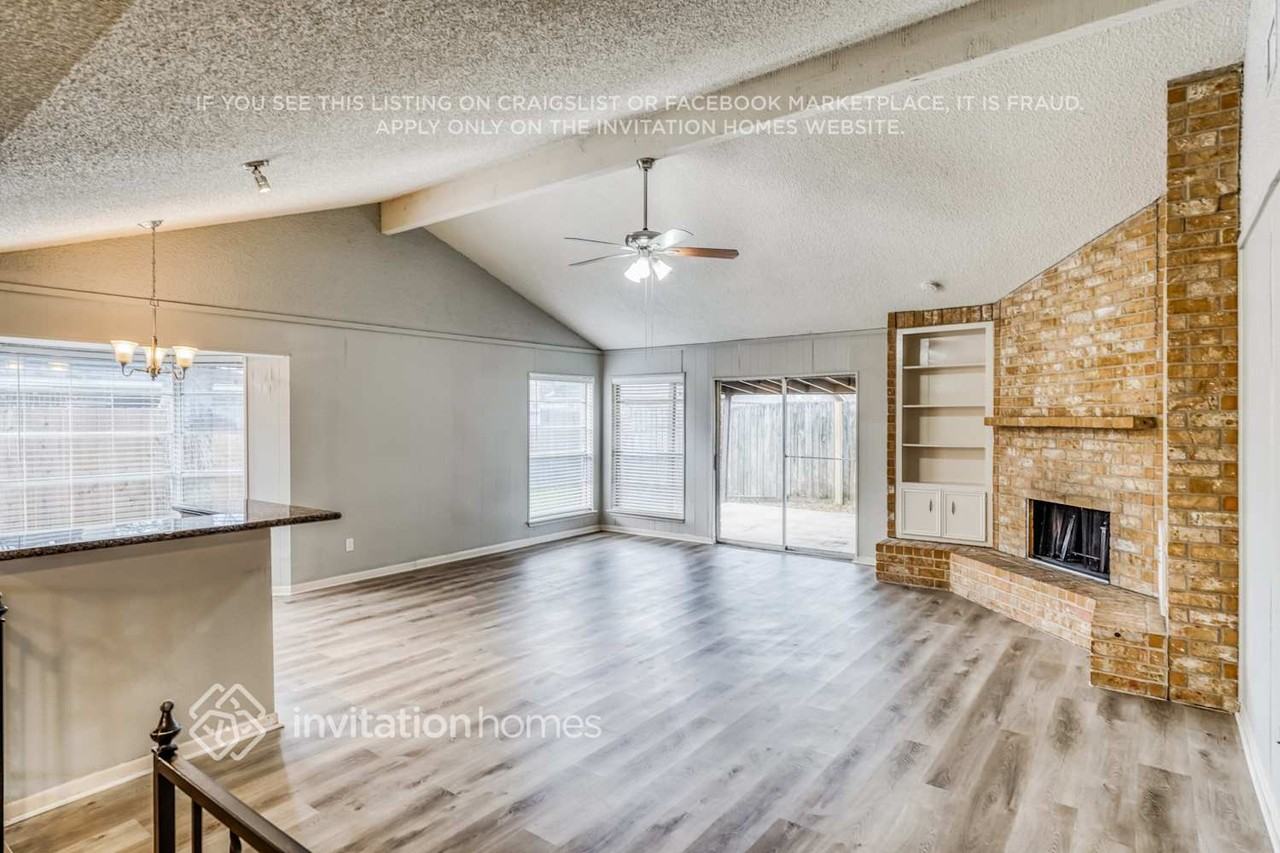 2306 Cambridge Ct N - Photo 4 of 17