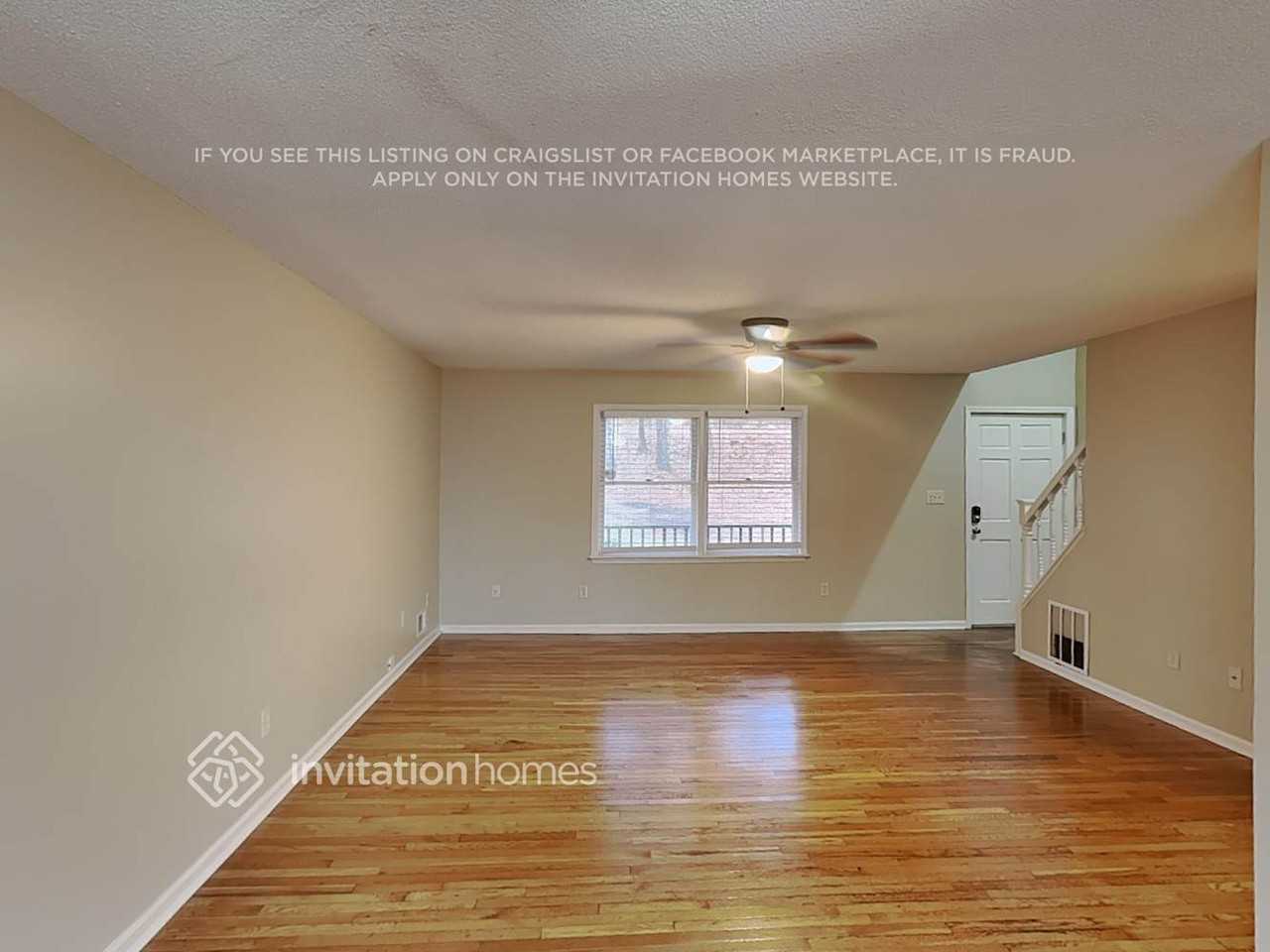 1110 Wood Valley Rd - Photo 4 of 19