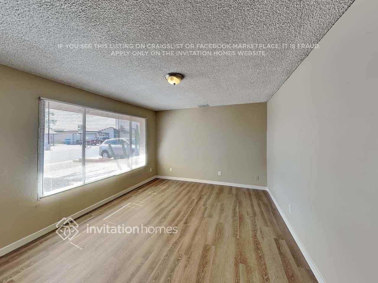 3844 W Acapulco Ln - Photo 4 of 19