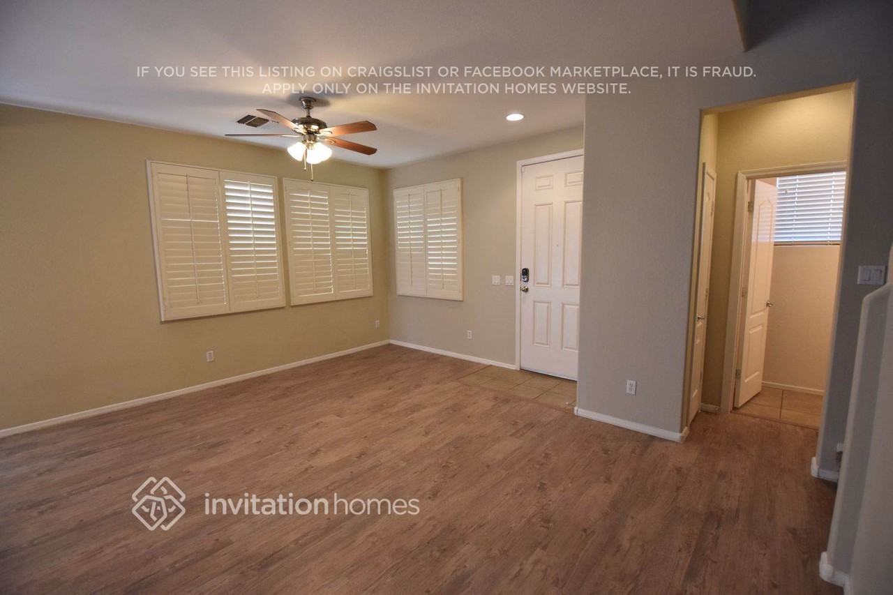 881 E Stottler Dr - Photo 2 of 12