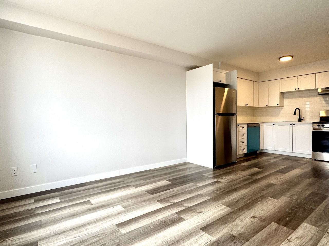 1985 Westcott Rd #305 - Photo 7 of 15