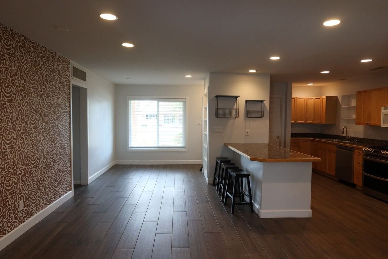 7713 N 17th Ave - Photo 2 of 25