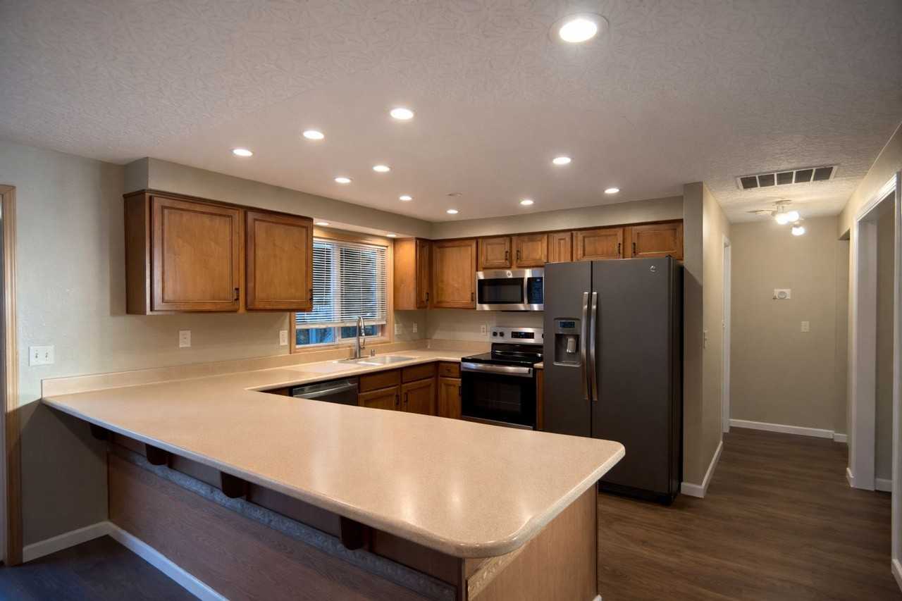 3511 Ne 158th Pl - Photo 2 of 24