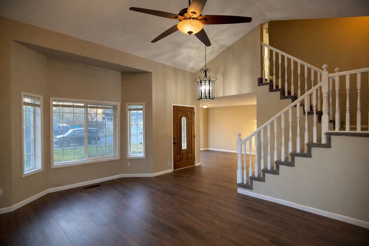 3511 Ne 158th Pl - Photo 3 of 24