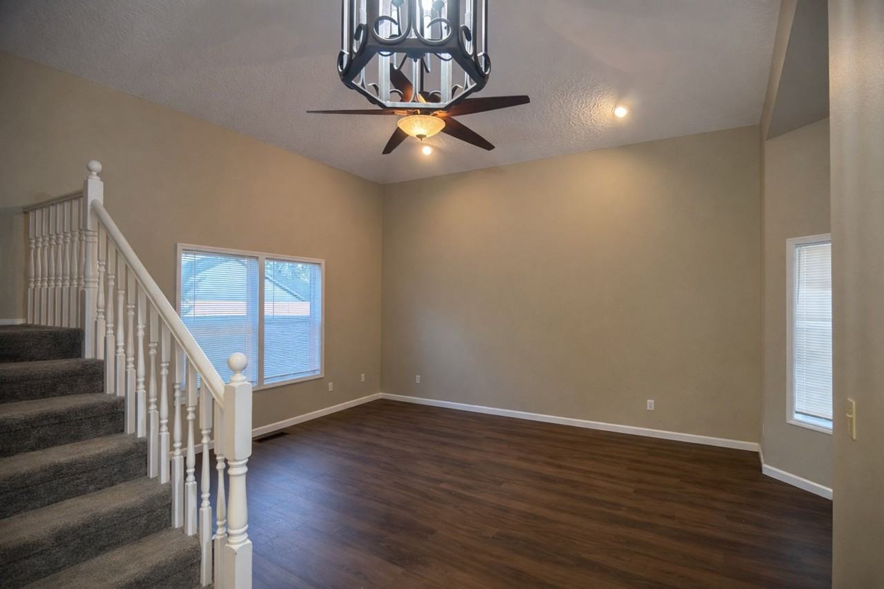 3511 Ne 158th Pl - Photo 4 of 24