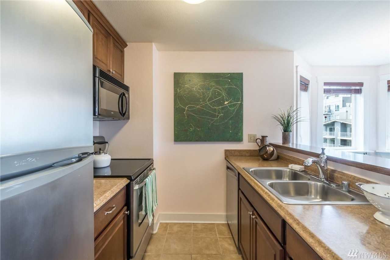 1616 Summit Ave #307 - Photo 7 of 23