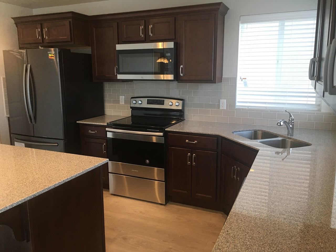 4062 W 1700 N - Photo 3 of 33