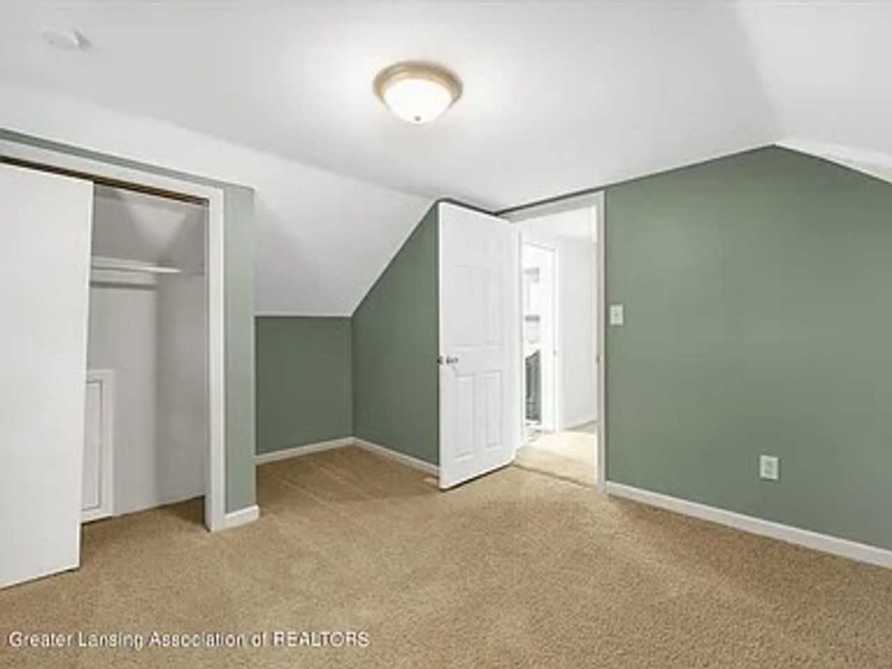 534 Glendale Ave - Photo 7 of 31