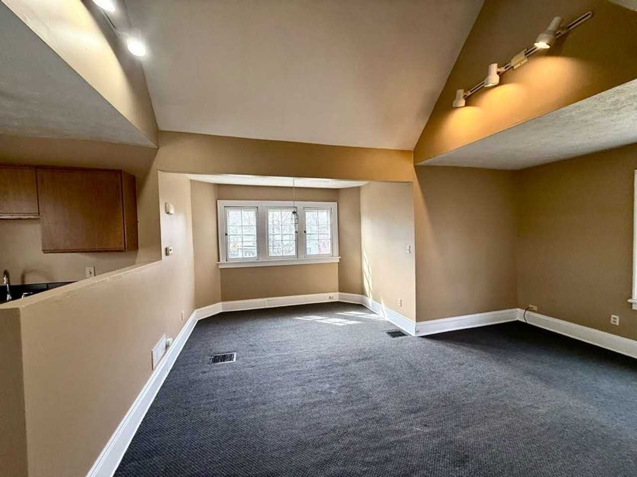 117 Westmoreland Ter - Photo 2 of 14