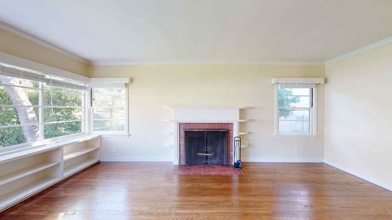 2360 New York Dr - Photo 2 of 18