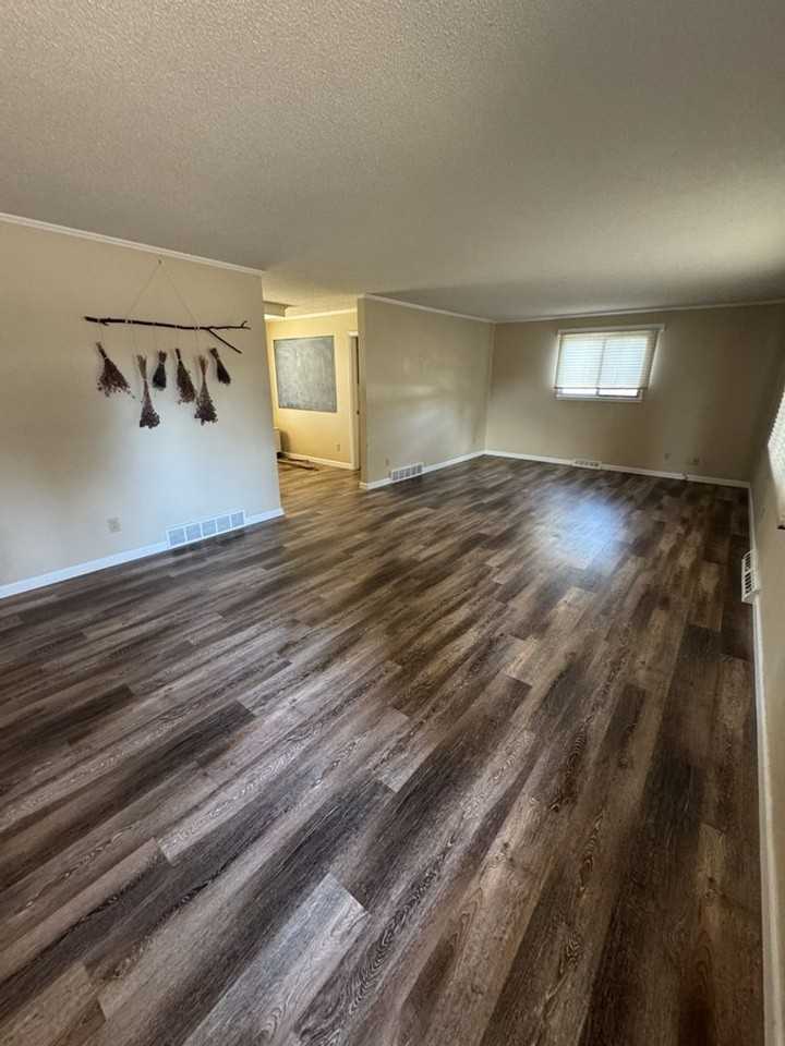 1213 S Taft Hill Rd - Photo 4 of 24