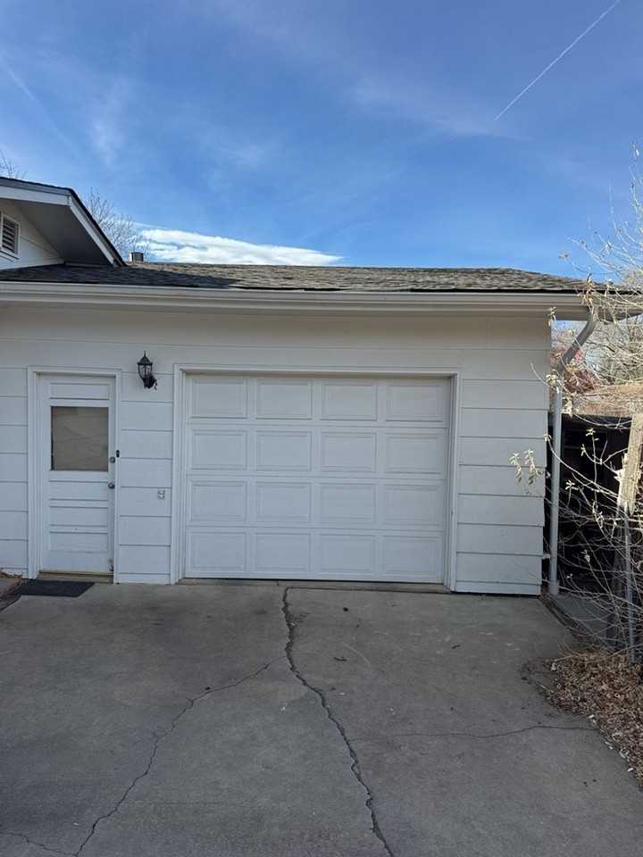 1213 S Taft Hill Rd - Photo 6 of 24