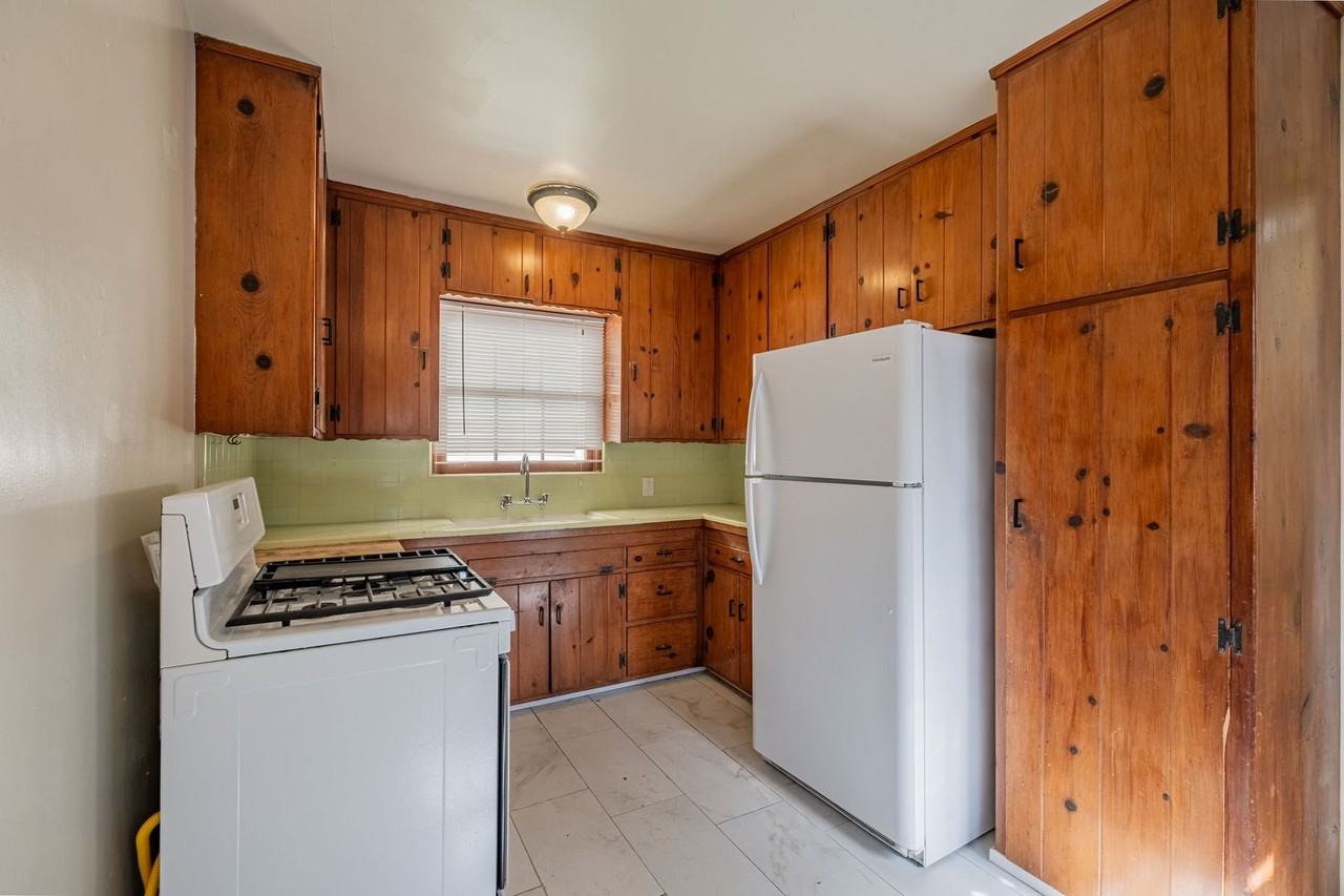 1504 S Catalina Ave - Photo 7 of 18