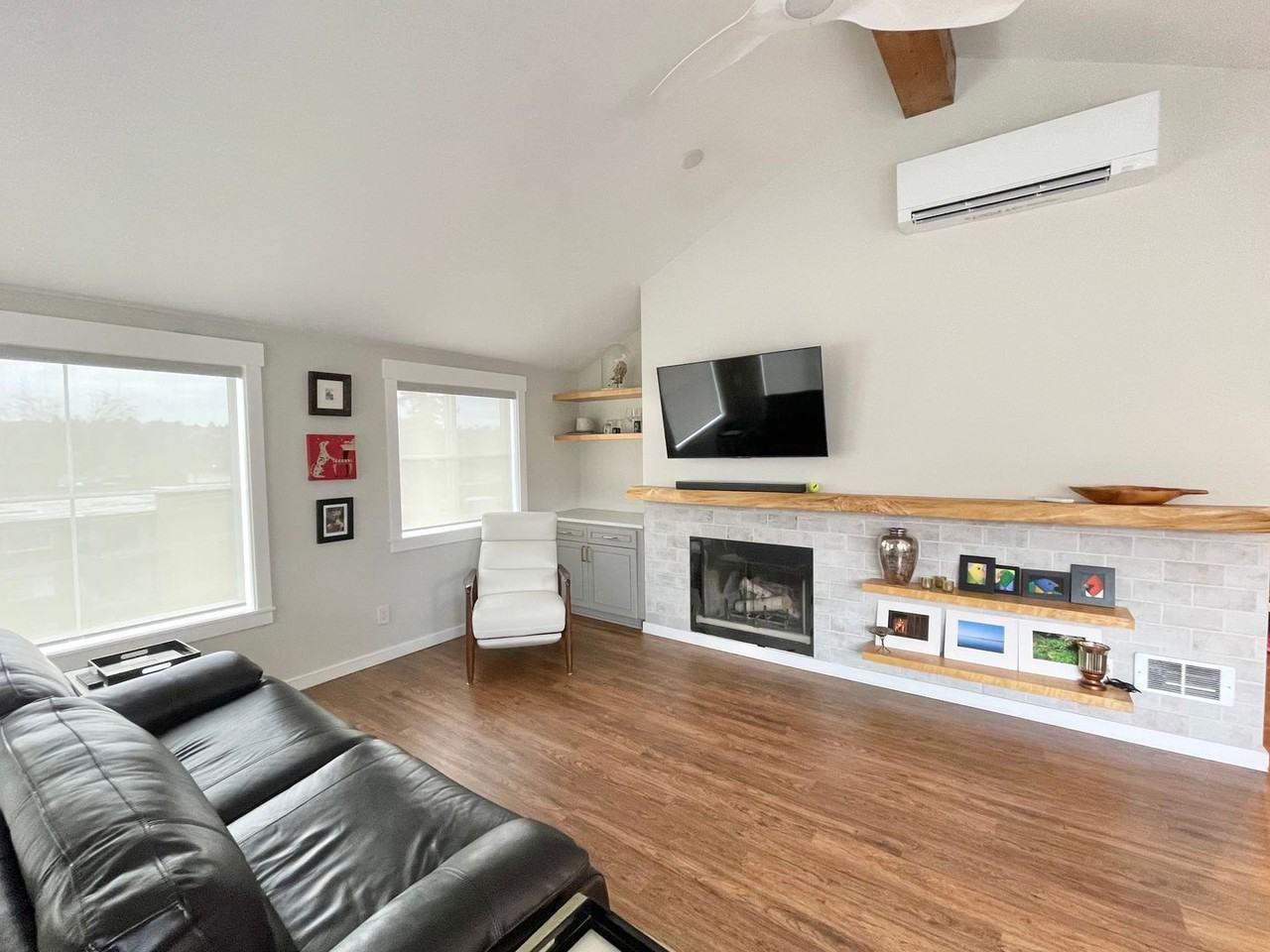 3901 Fremont Ave N #501 - Photo 3 of 20