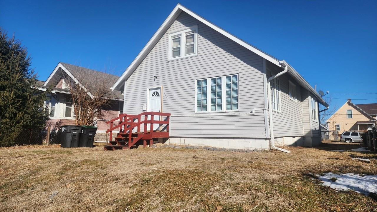 4125 N 19th St - Photo 2 of 11