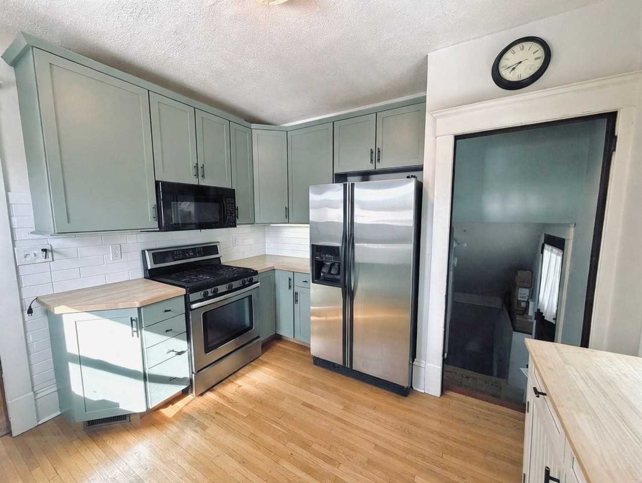 1488 Blair Ave - Photo 4 of 20