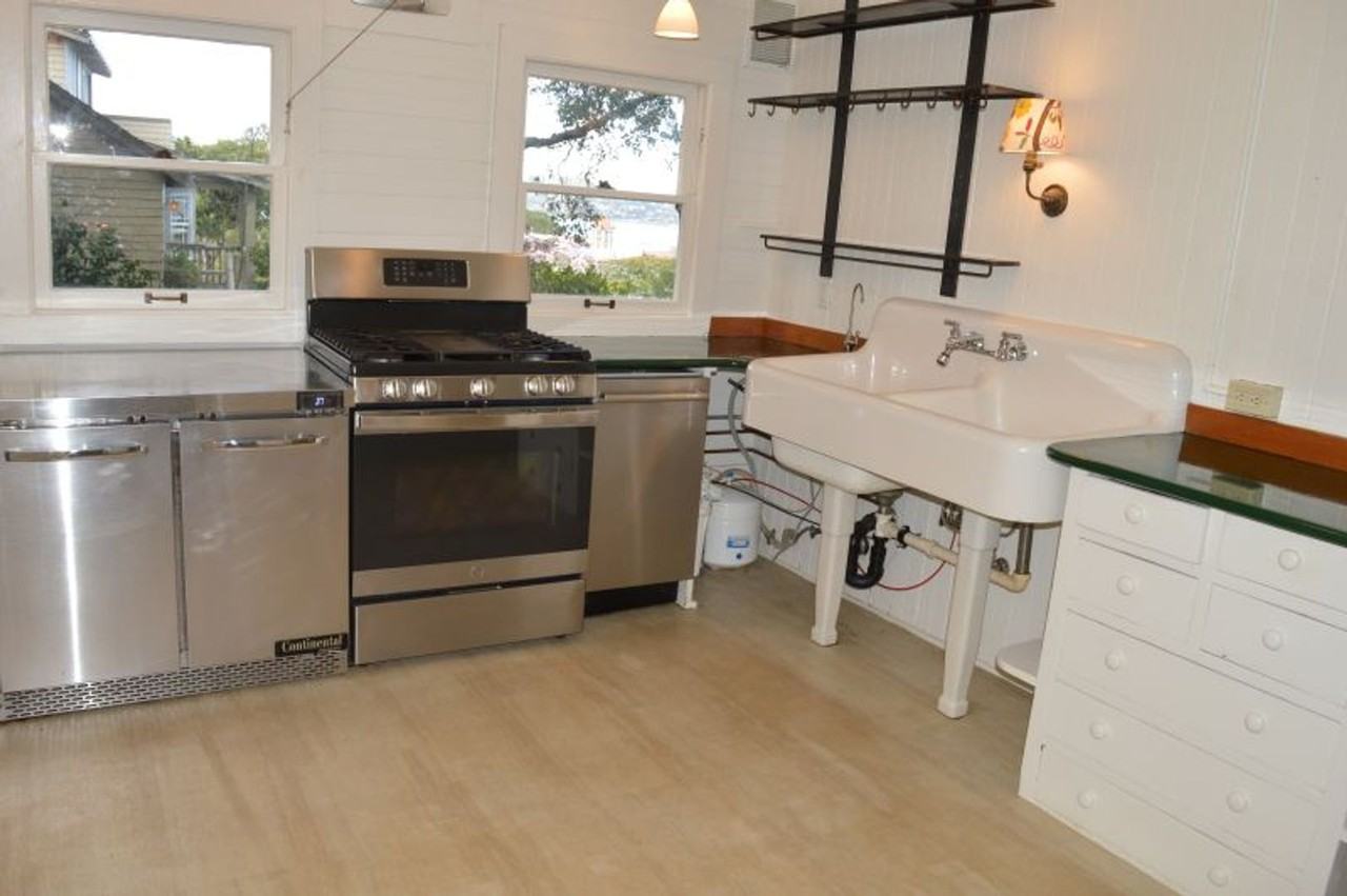 141 San Carlos Ave - Photo 4 of 14