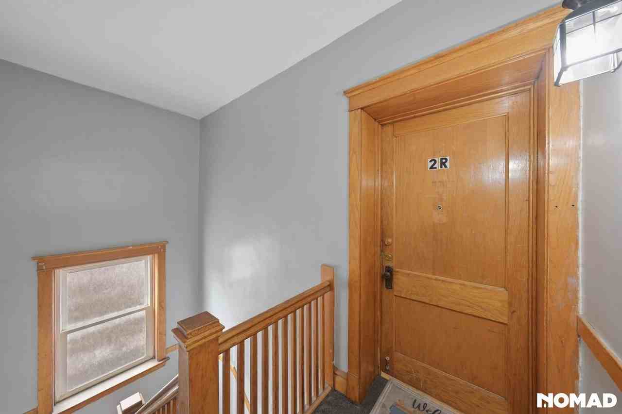 1638 S 50th Ct - Photo 5 of 32