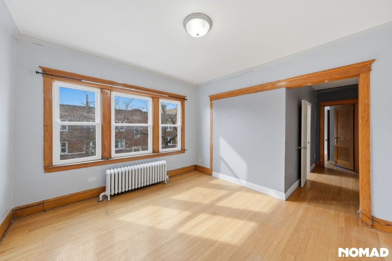 1638 S 50th Ct - Photo 6 of 32