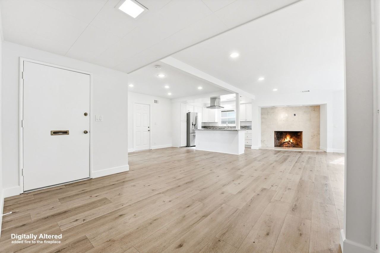 1056 N Shaffer St - Photo 7 of 32