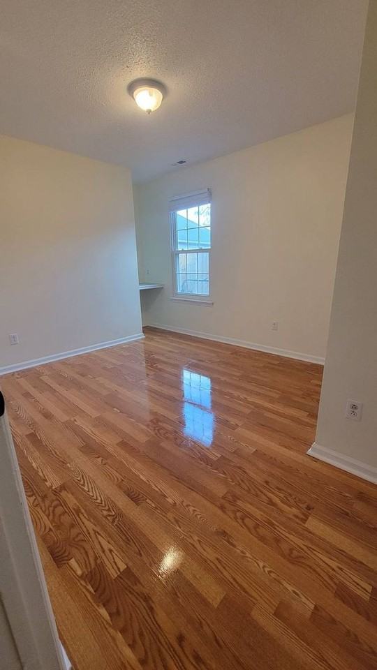 2036 W Windgate Ct - Photo 2 of 10