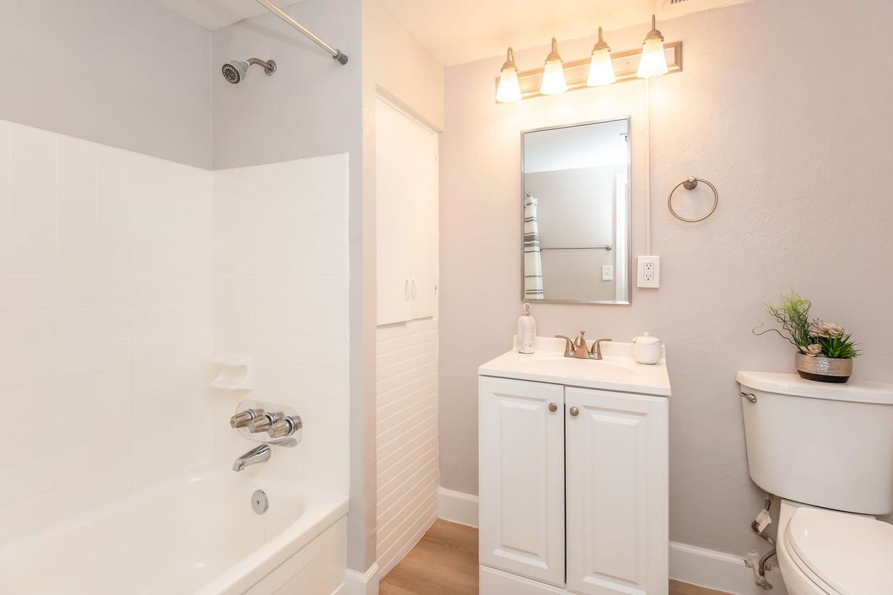 Villas del Paraiso - Photo 2 of 15