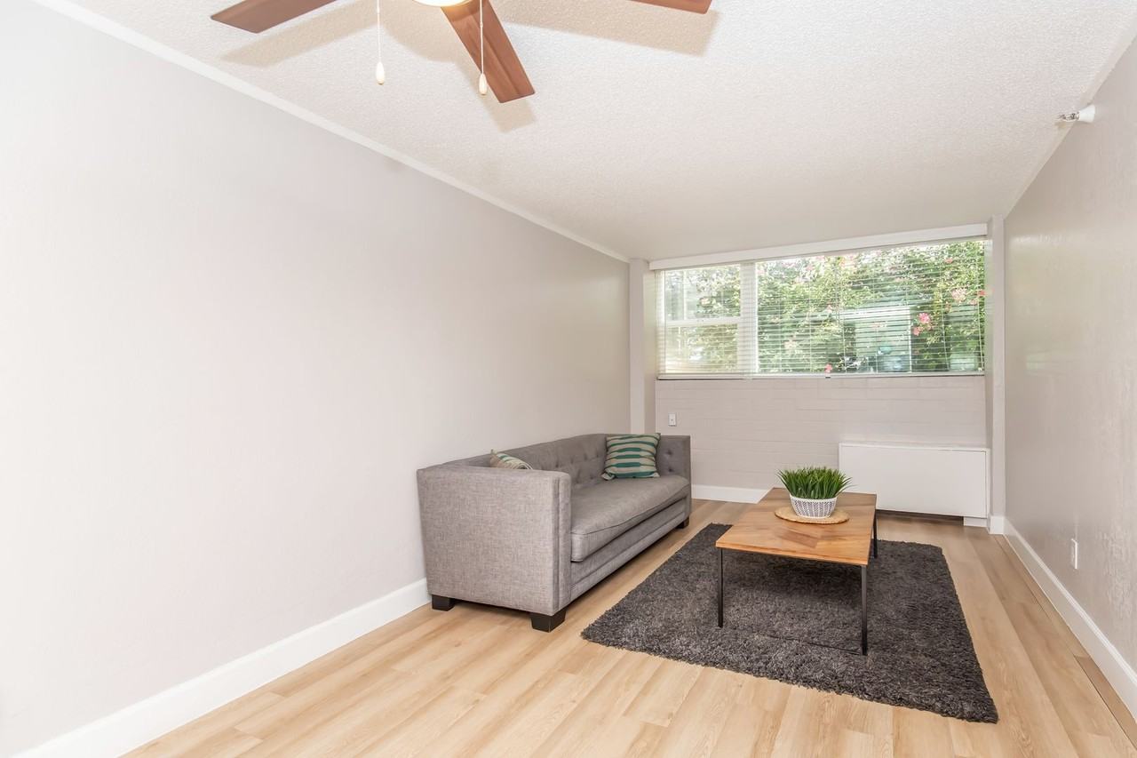 Villas del Paraiso - Photo 3 of 15