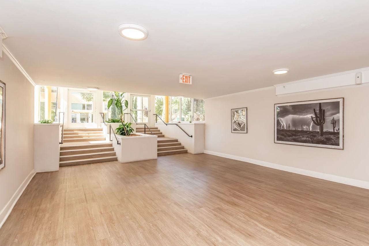 Villas del Paraiso - Photo 5 of 15